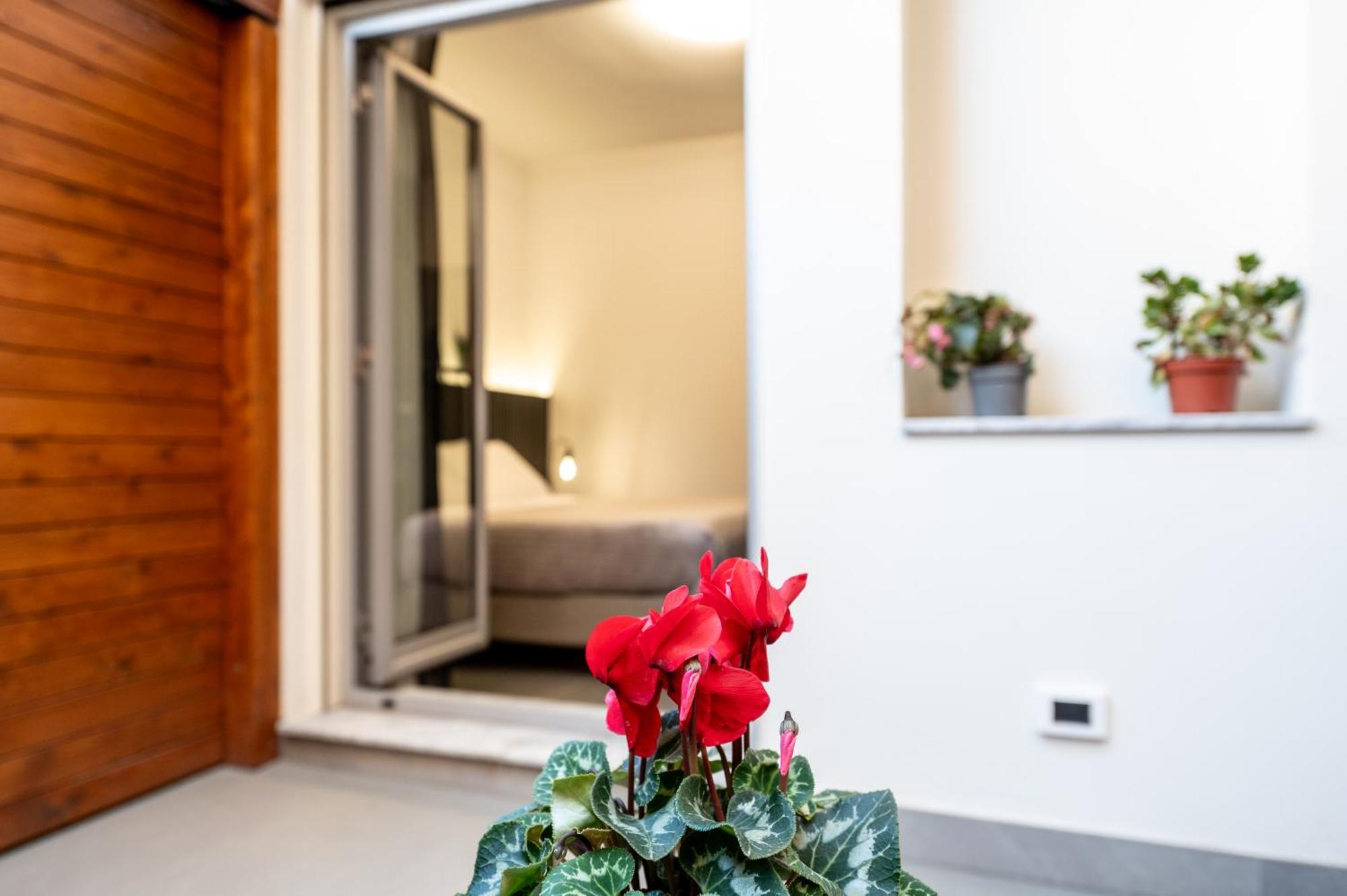 Mia Rooms B&B Мілаццо Екстер'єр фото