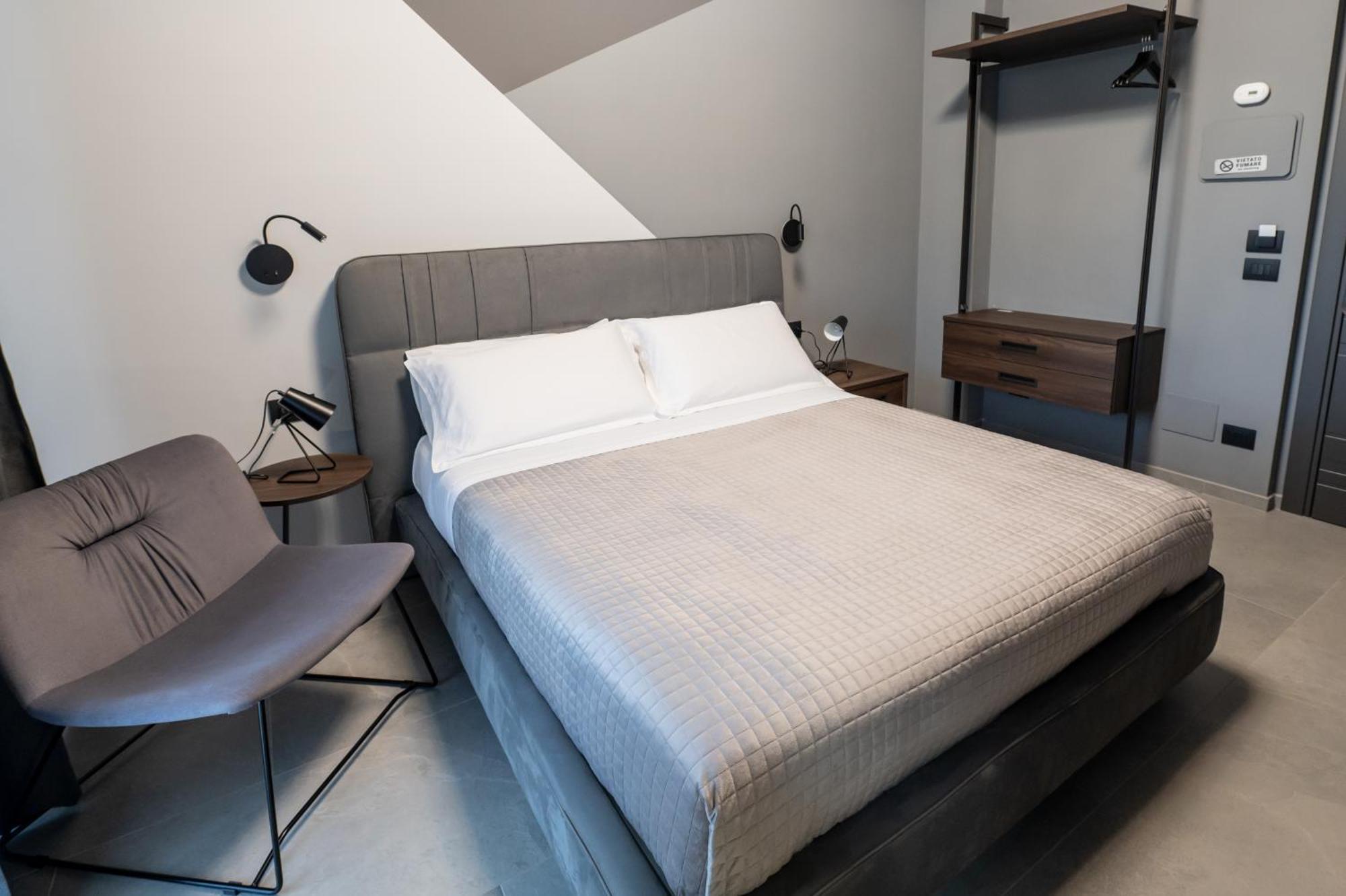 Mia Rooms B&B Мілаццо Екстер'єр фото